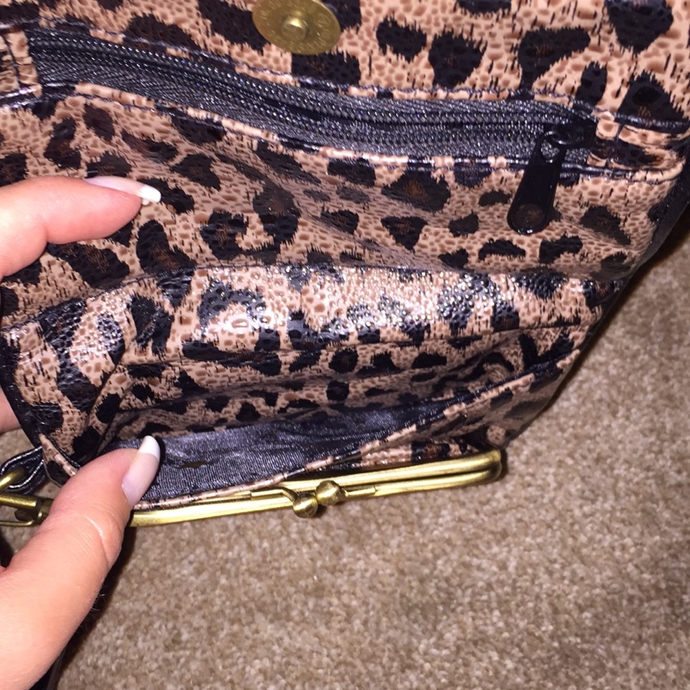 Bueno wristlet - Picture 4 of 4
